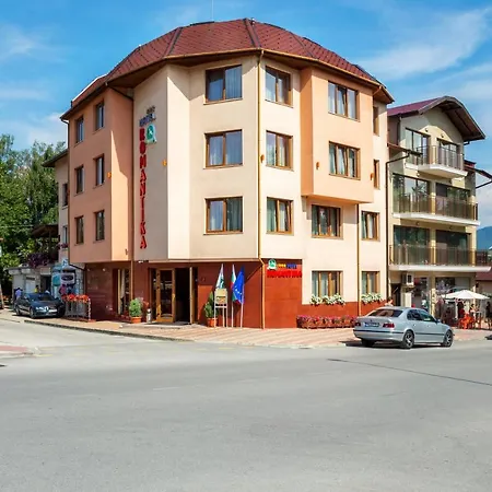 Хотел Family Romantika 3*