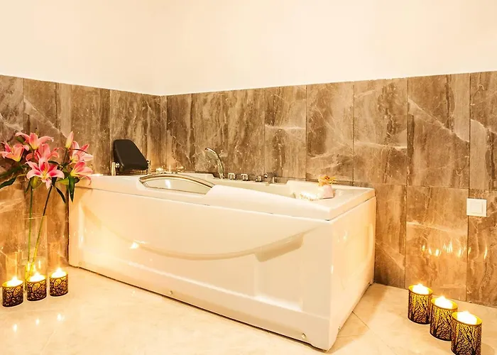 Family Romantika Хотел