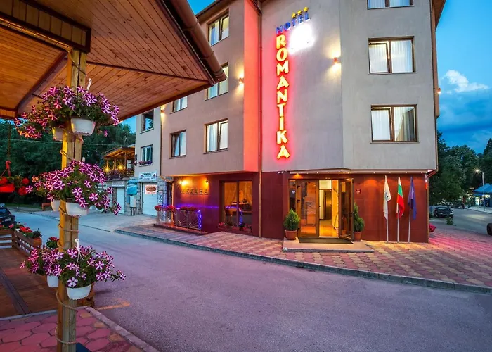 Хотел Family Romantika 3*